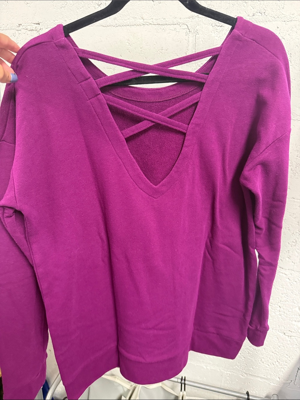 GAPFit Women's Purple Long-Sleeve Cross-Back Sweatshirt Large NEVER WORN - Picture 3 of 4